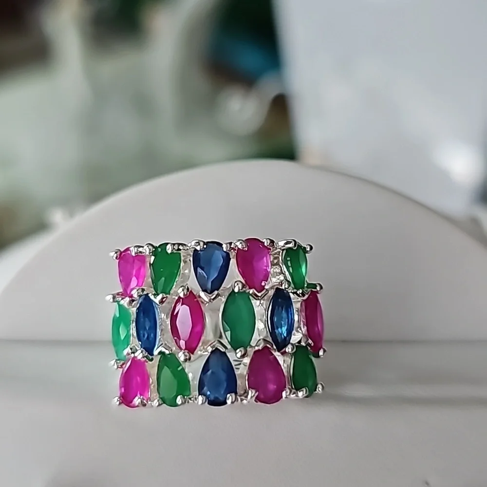 (NWT) Emerald Multi-Color Set - Picture 3 of 11